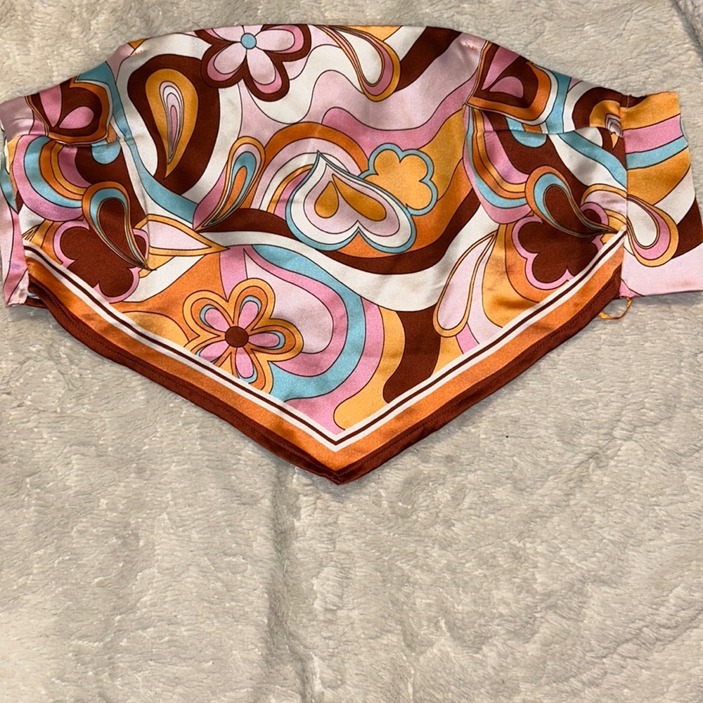 Bando/bandanna top